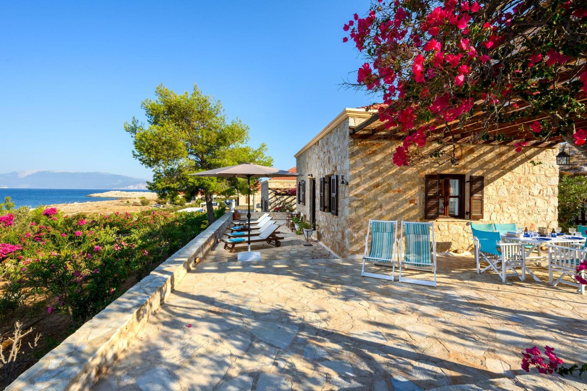 Villa Ftenagia Chalki Town Extérieur photo