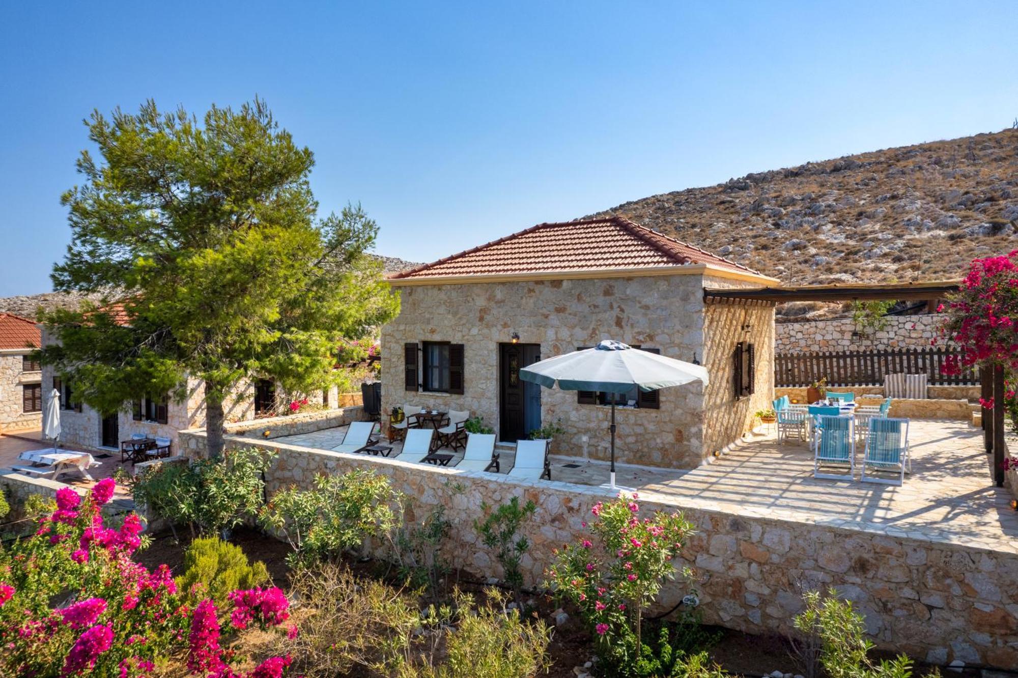 Villa Ftenagia Chalki Town Extérieur photo